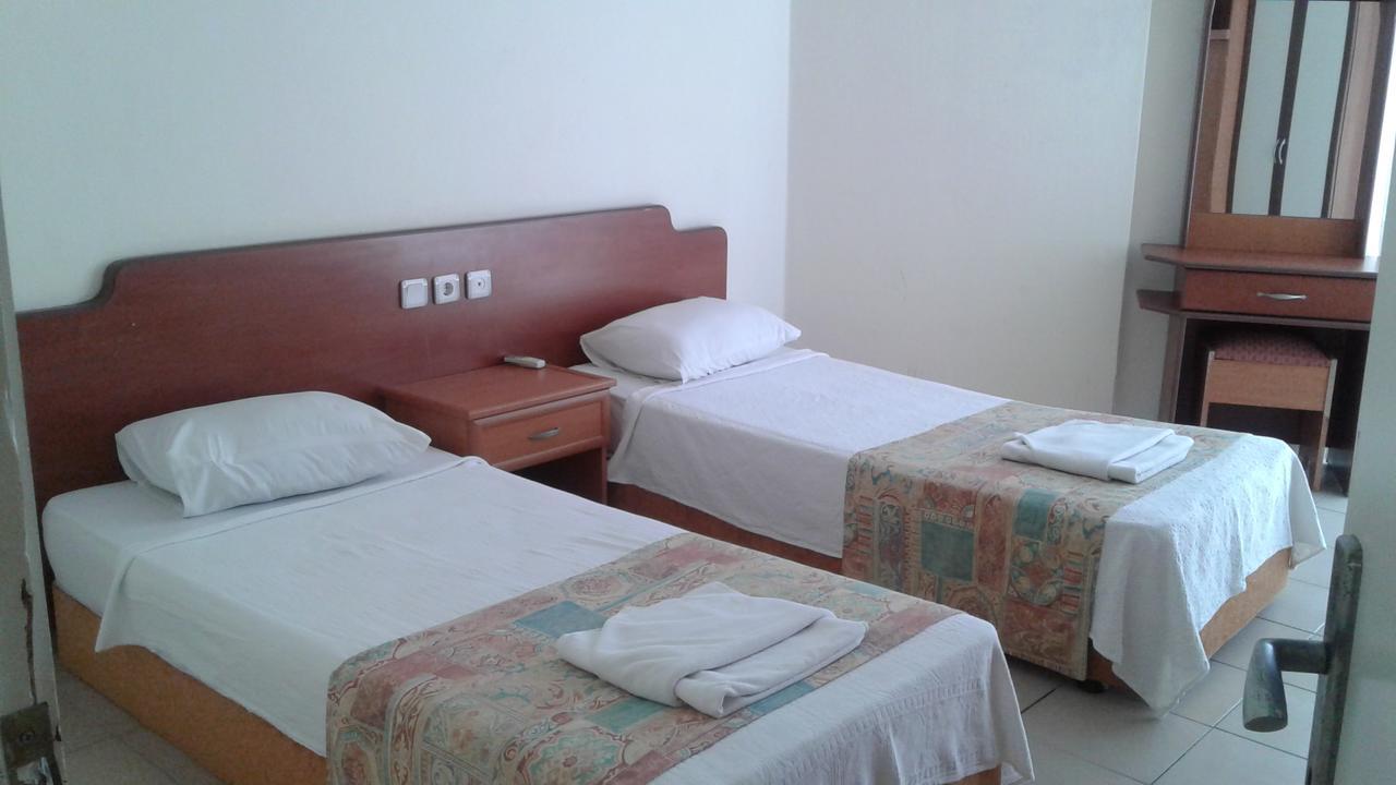 Ipek Apart Otel Аланя Екстериор снимка